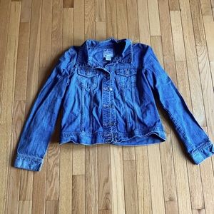 Old Navy Jean jacket (Like new)
